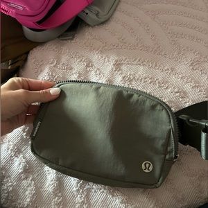LULULEMON EVERYWHERE BELT BAG